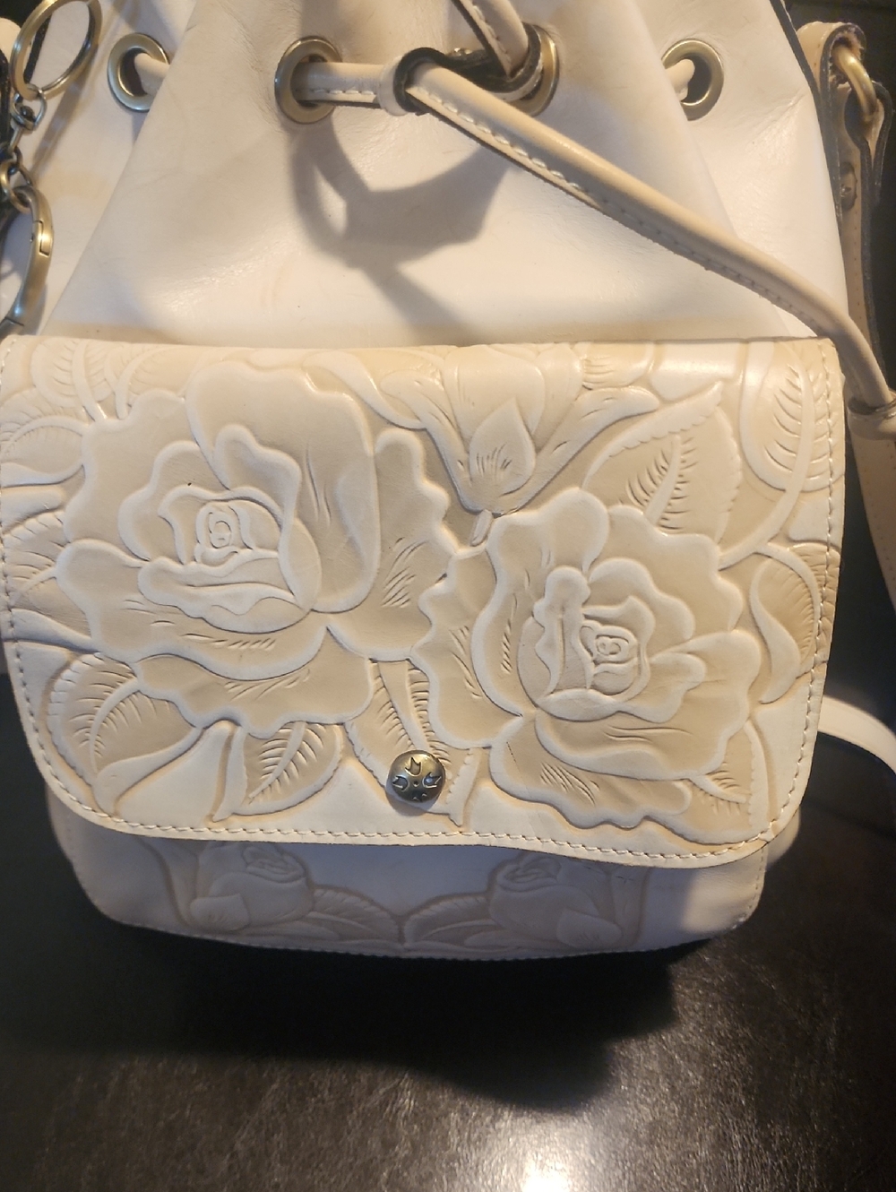 Patricia Nash Cream Floral Embossed Drawstring Crossbody Bag - Picture 3 of 7